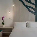 Regina 3*
