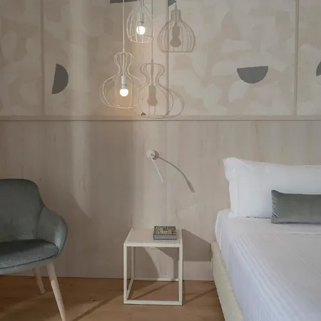 Regina Hotel