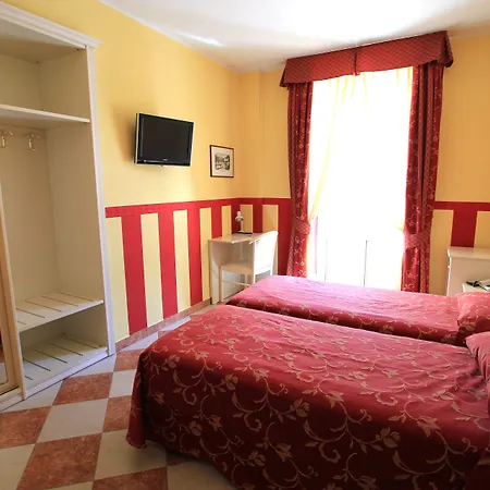 Hotel Regina 3*