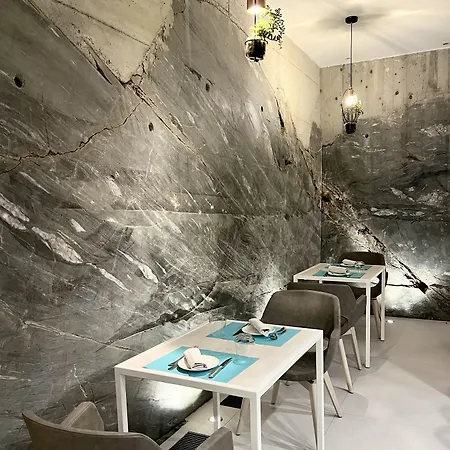 Regina Hotel