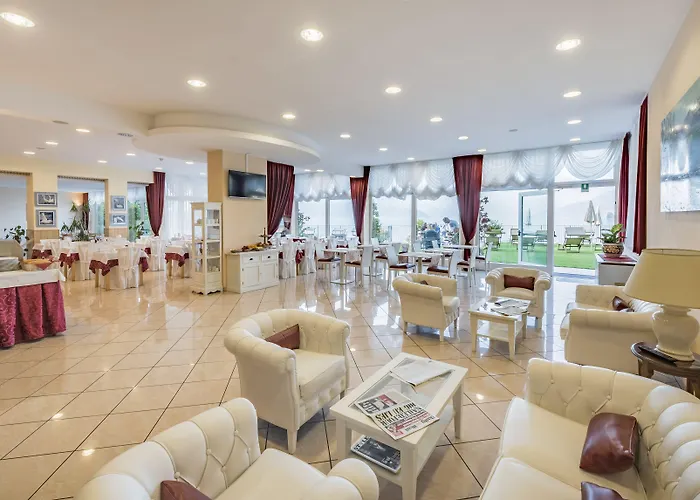 Regina 3* גראבדונה